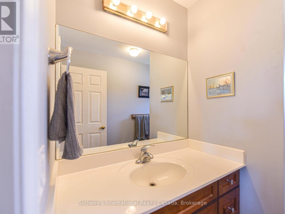 104 10 Museum Drive, Orillia