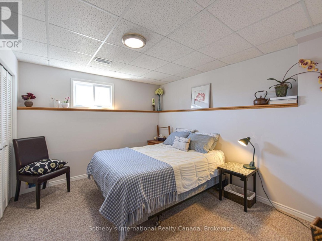 66 Calverley Street, Orillia