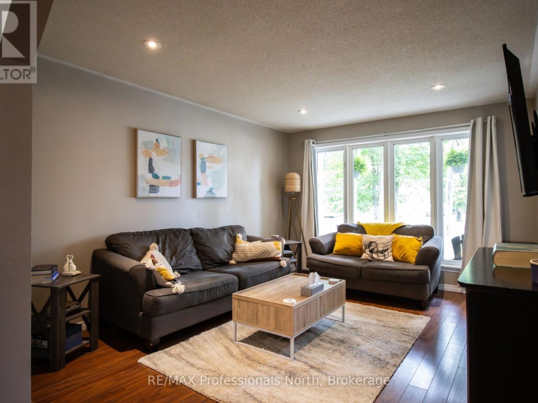 36 B SPENCER STREET, 