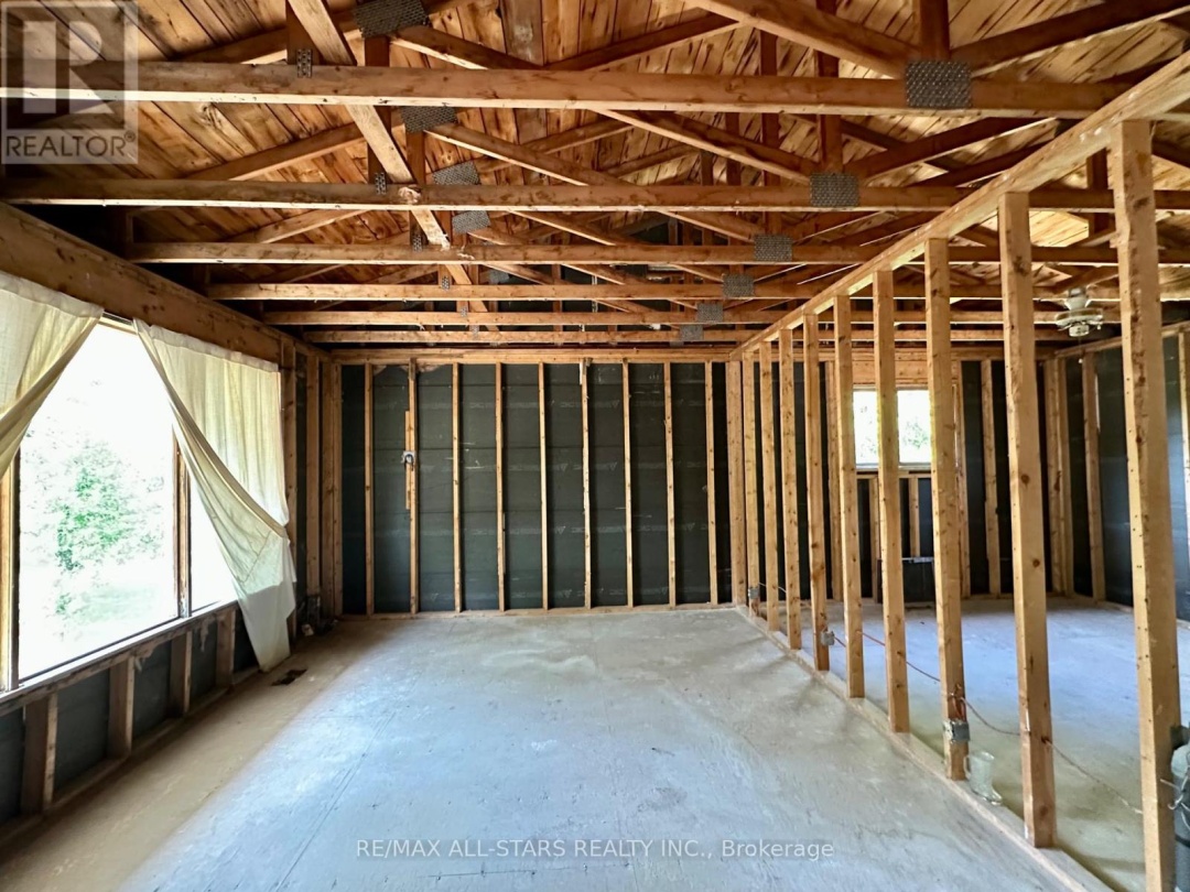 273 COUNTY RD 30, 