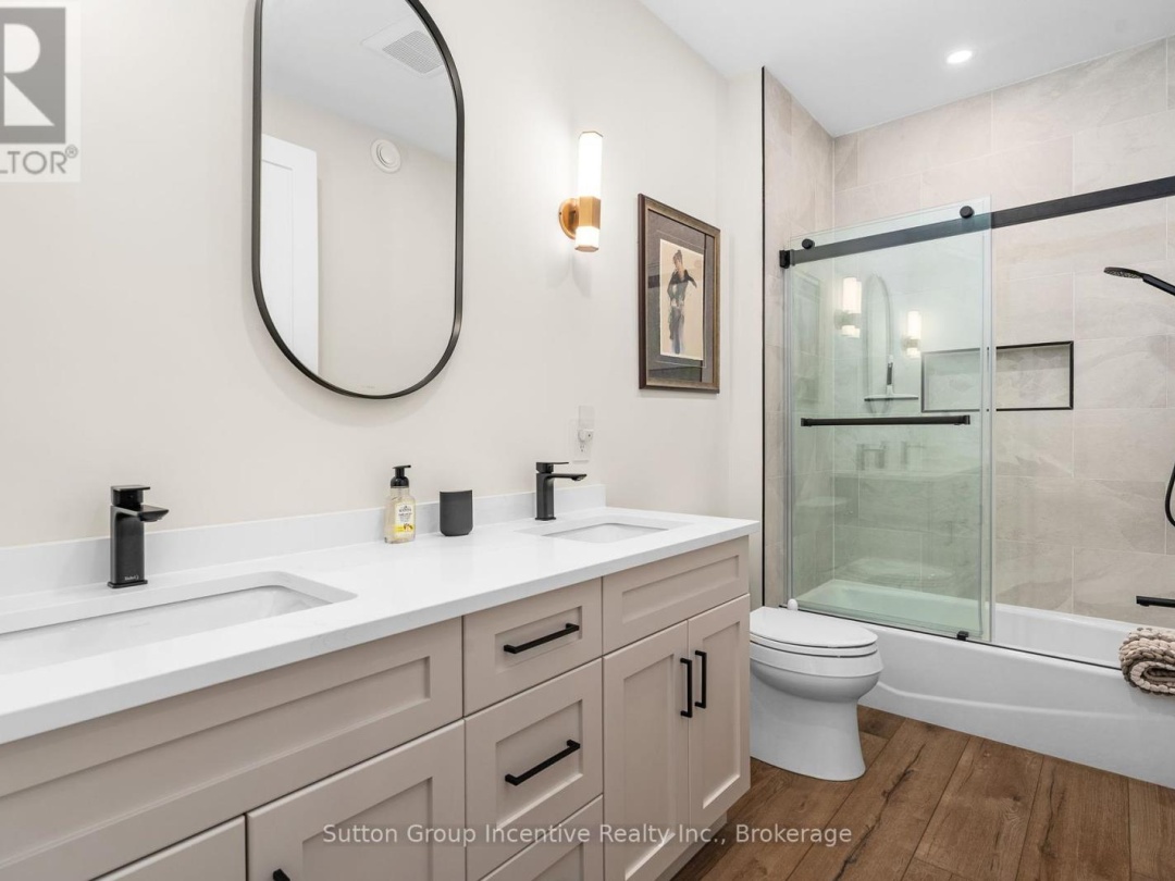 24 ST GEORGES COURT, 