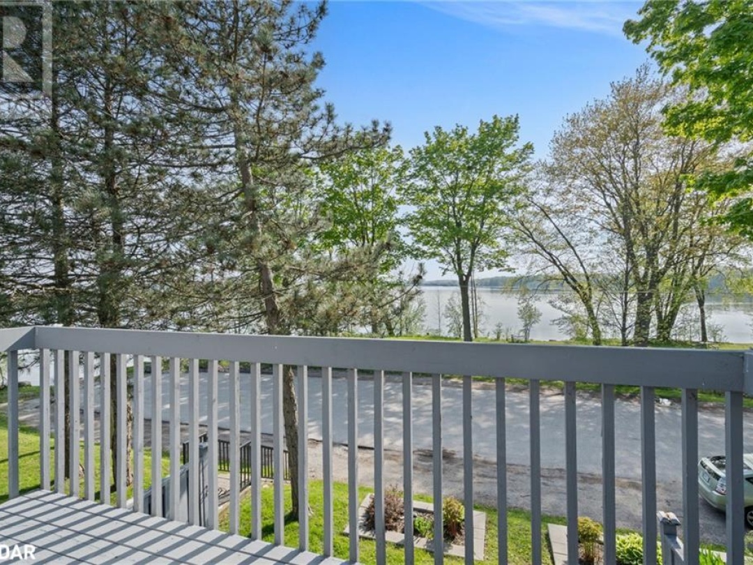 1 Olive Crescent Unit# 4, Lake Simcoe