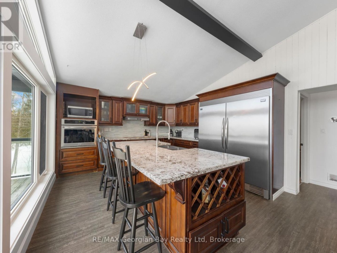 1745 TWIN OAKS CRESCENT, Matchedash 
