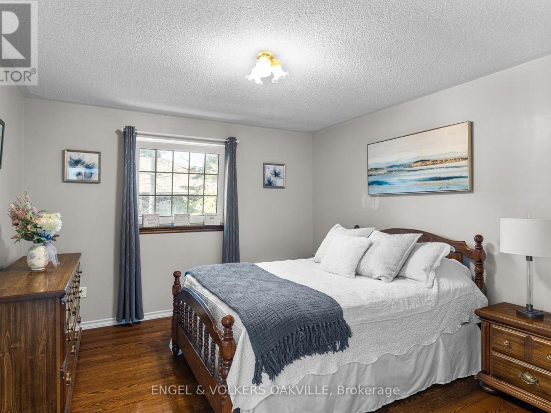216 ROBINS POINT ROAD, 