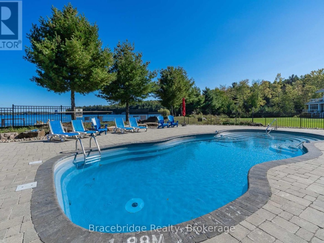 B102-C1 - 1869 MUSKOKA RD 118 HIGHWAY W, Lake Muskoka