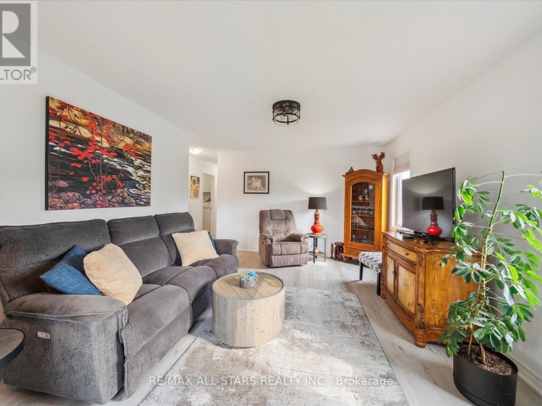 31 REYNOLDS DRIVE, 