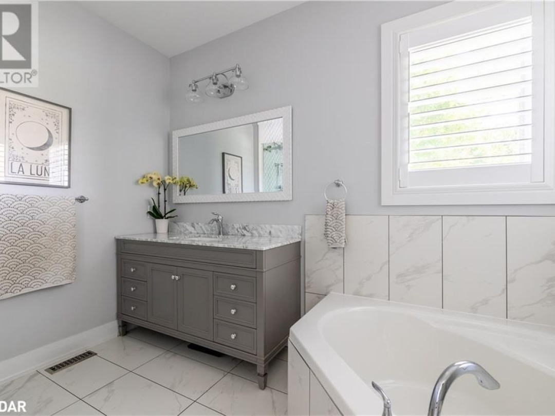 19 Cheslock Crescent, Warminster