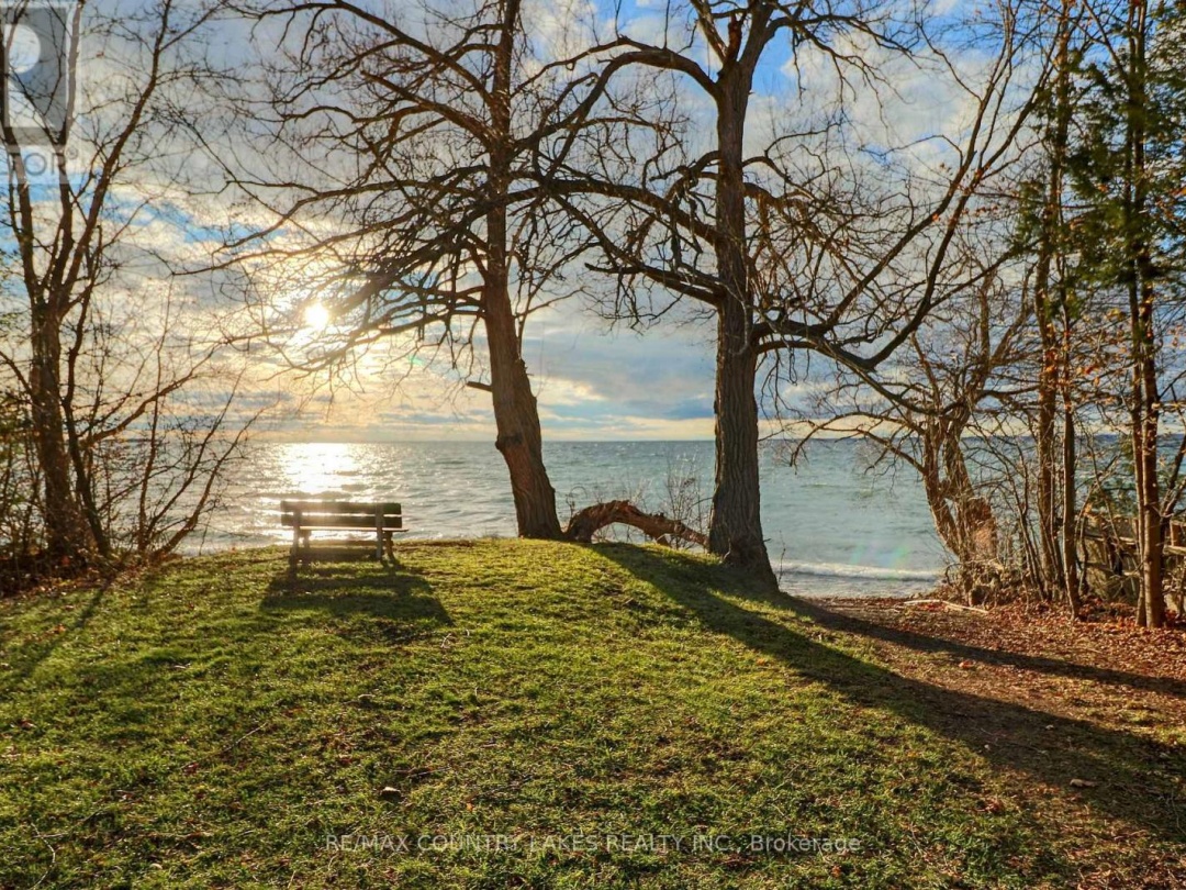 2899 GEORGINA DRIVE,