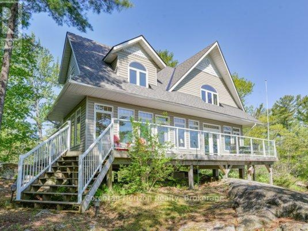 1320 Island 360 Road, Six Mile Lake