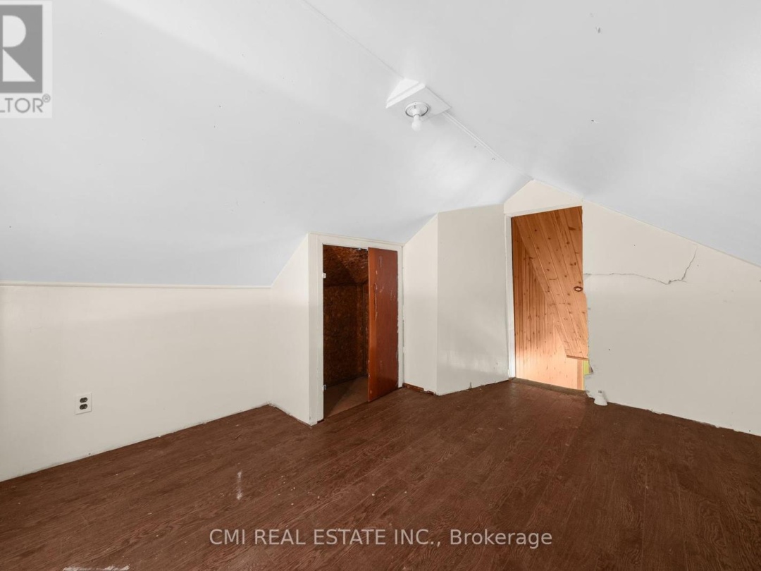 1093 SOUTH LAKE ROAD, 