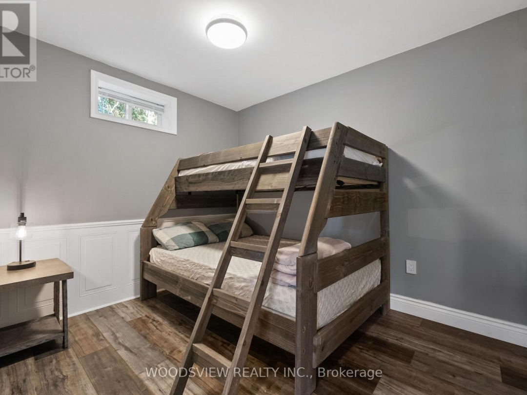 89 LITTLE SILVER WAY, 