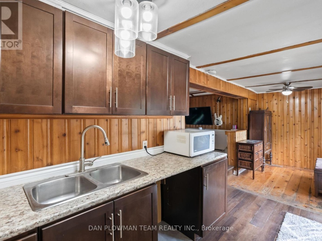 32 Beach Road, Lake Scugog