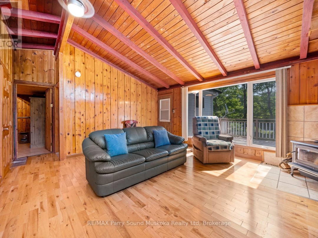 124 PINEWOOD ROAD, 