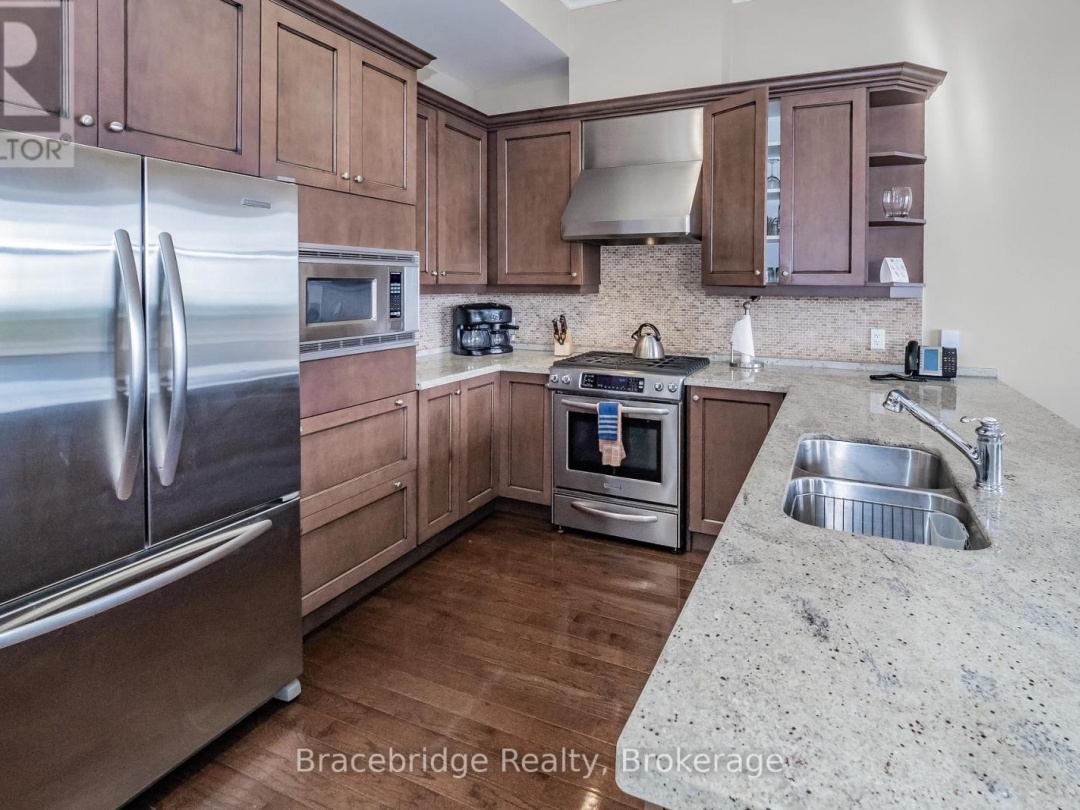 1869 MUSKOKA RD 118 W HIGHWAY, 