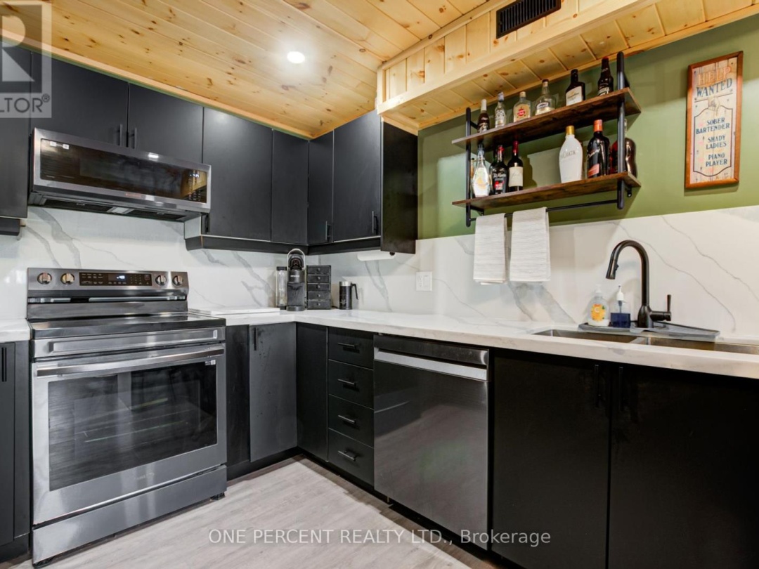1105 Lakeshore Road, Gooderham Lake