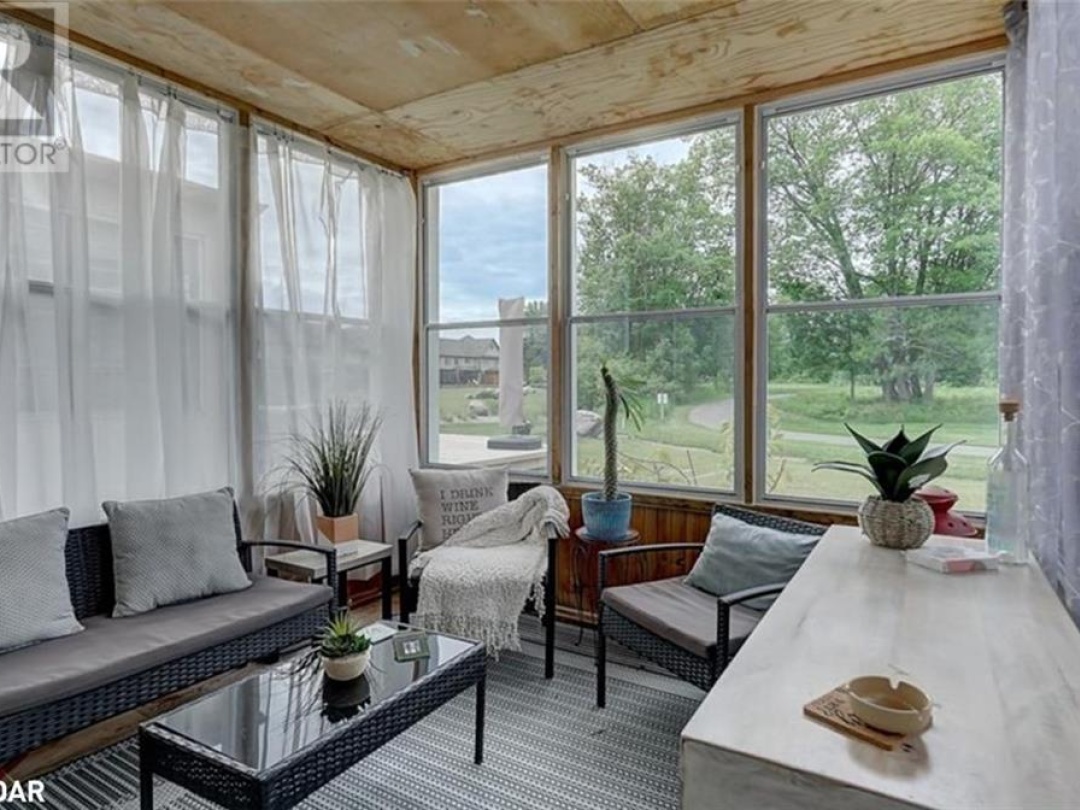 12 Masters Crescent, Georgian Bay