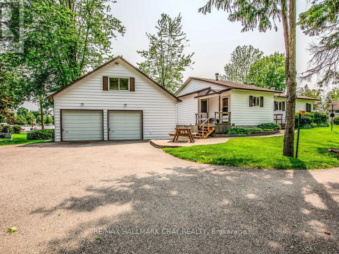 5566 Gray's Bay Road, Lake Couchiching