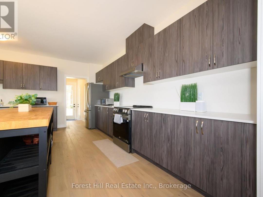 1002 Napier Court, Boyne Lake
