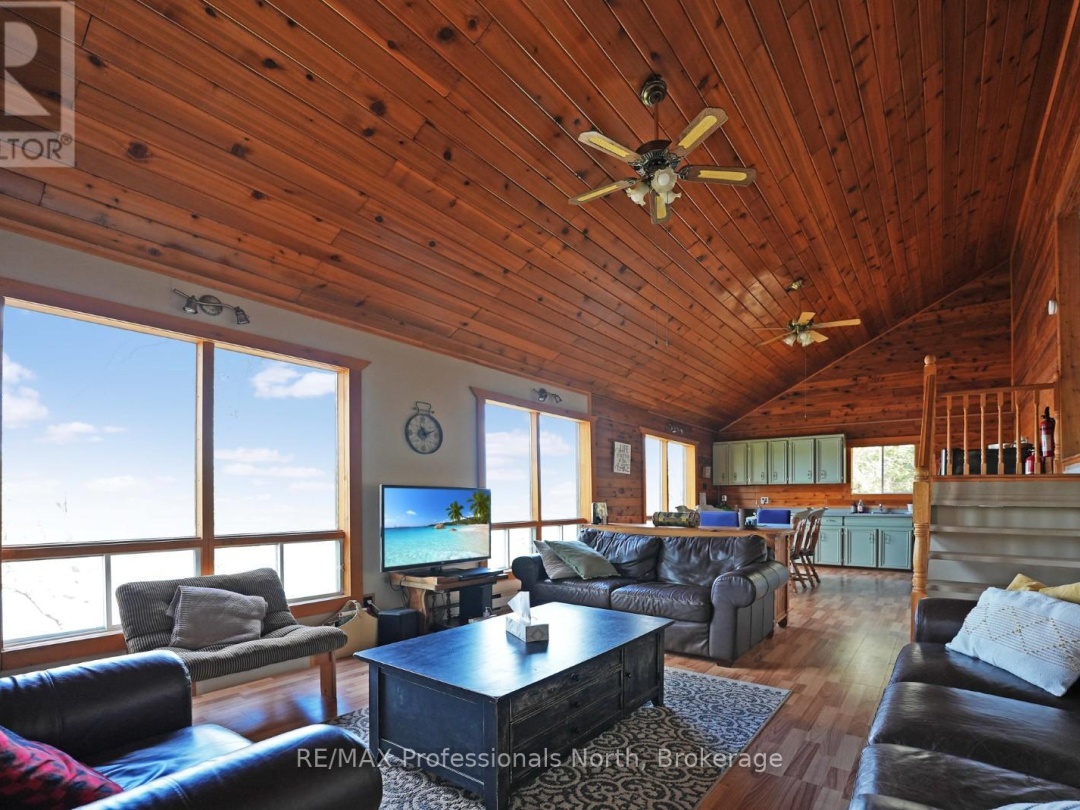 1017 Dunn Road, Haliburton Lake