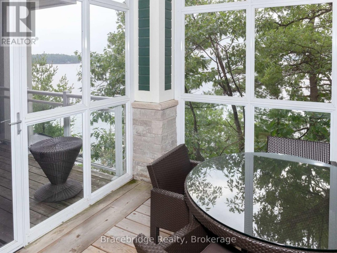 A202 D1 1869 Muskoka Rd 118 Highway W, 