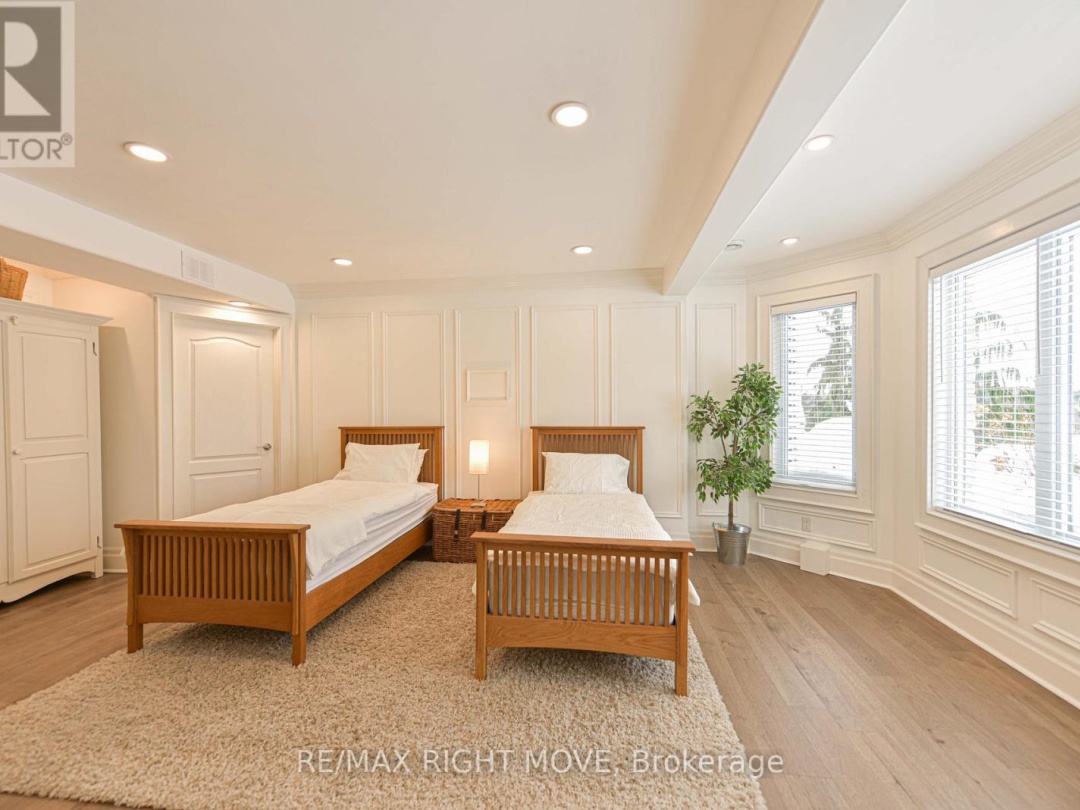 1263 Hawk Ridge Crescent, Severn