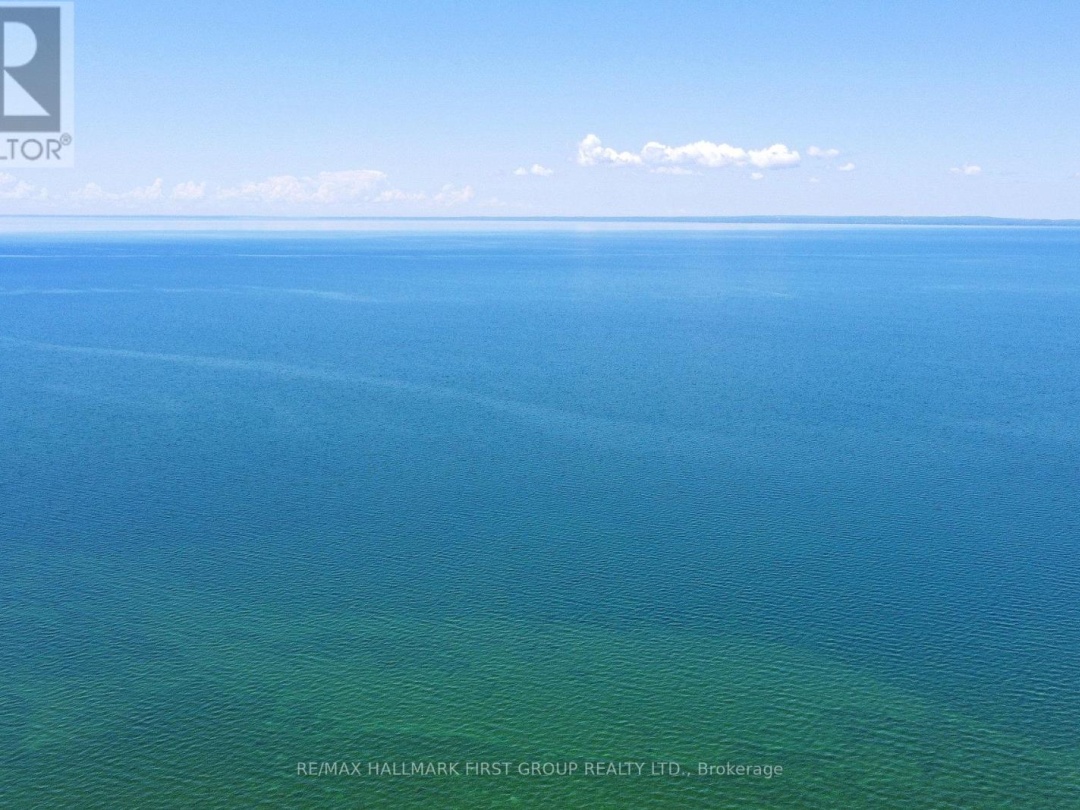 2196 Lakeshore Drive, Lake Simcoe