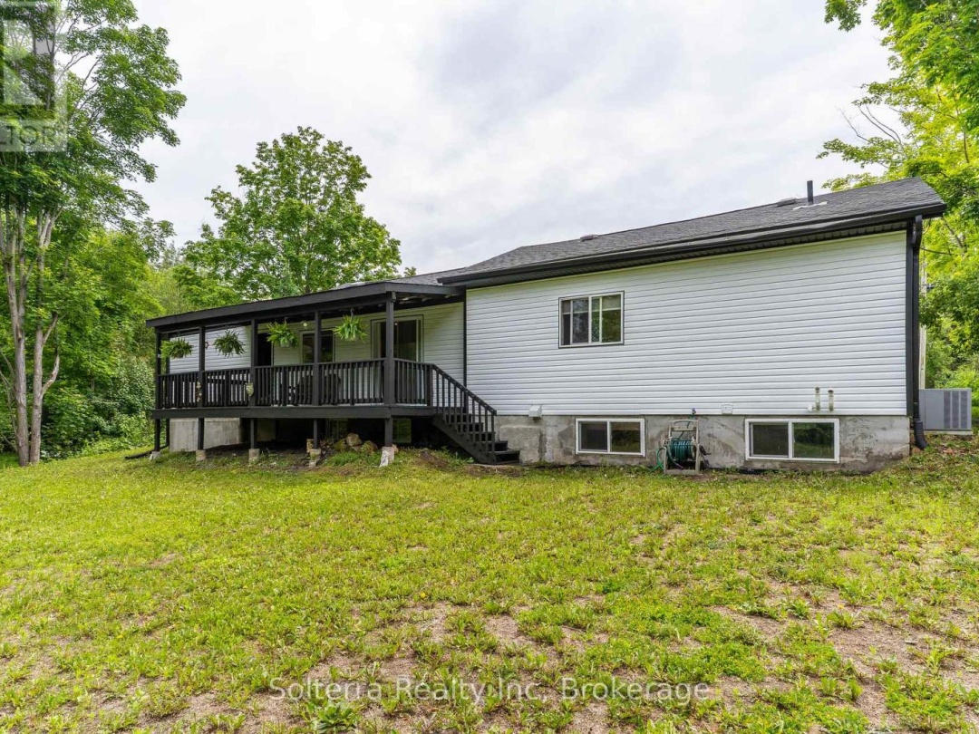 160 WAGNER ROAD W, 