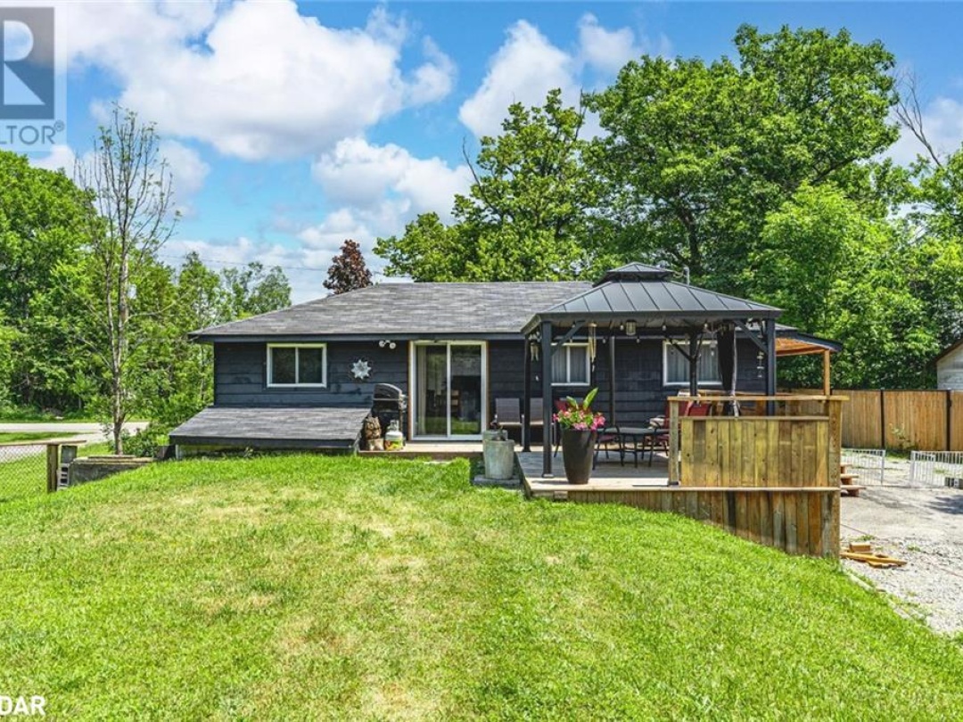 156 WOODLANDS Avenue, 