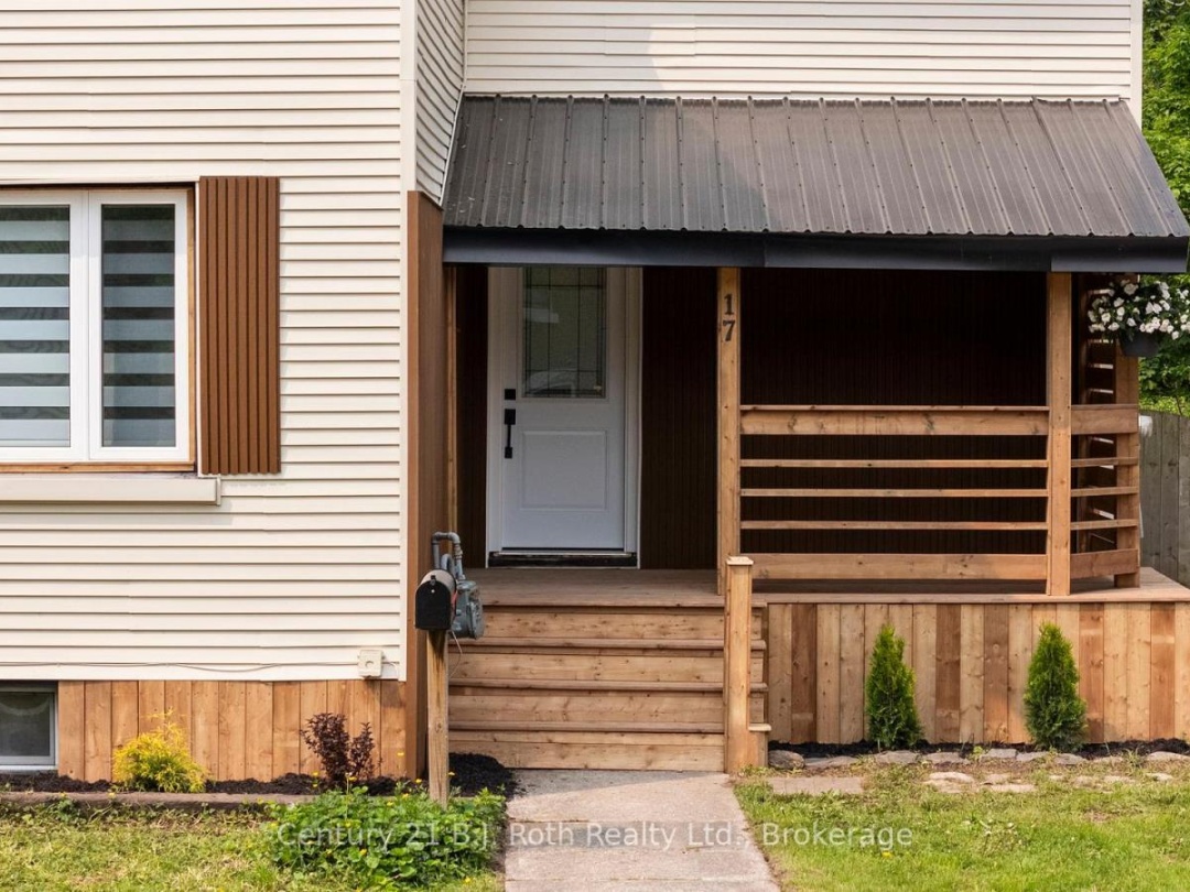 17 Douglas Street, Orillia