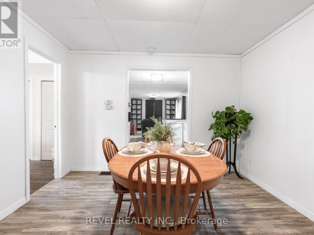883 CENTENNIAL PARK ROAD, 