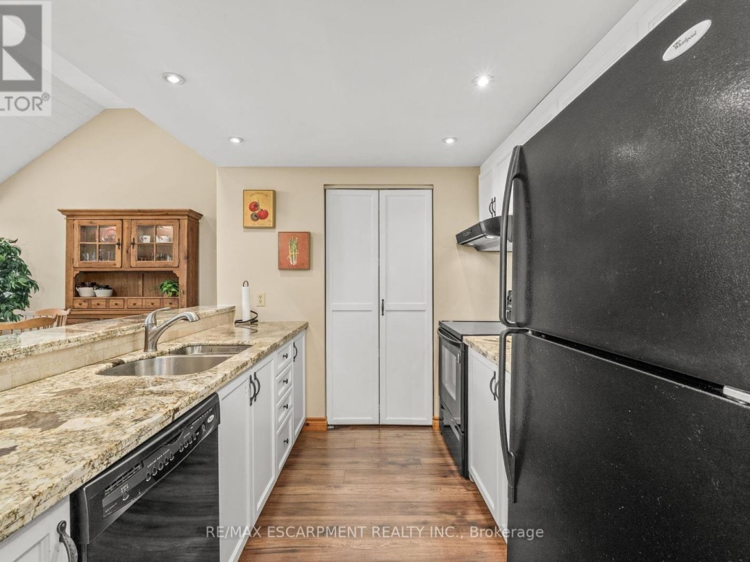 1 - 131 GRANDVIEW HILLTOP DRIVE, 