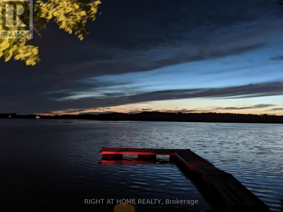 187 Campbell Beach Road, Dalrymple Lake