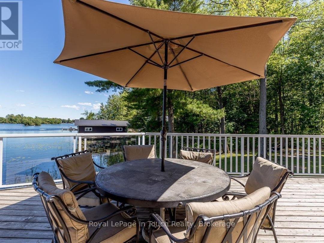 36 Yellowhead Island, Gloucester Pool