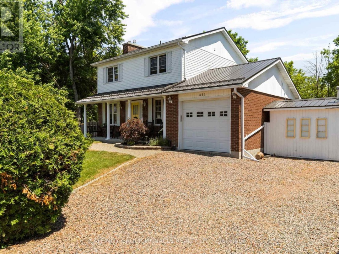 431 DUNDAS STREET, 