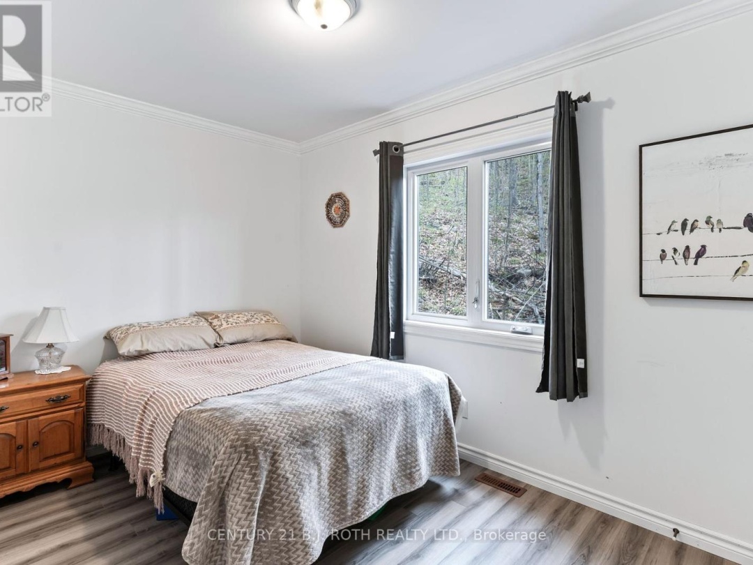 1065 HENDERSON'S ROAD, Minden Hills (Lutterworth)