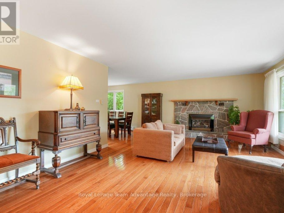 1 VICTORIA AVENUE, 