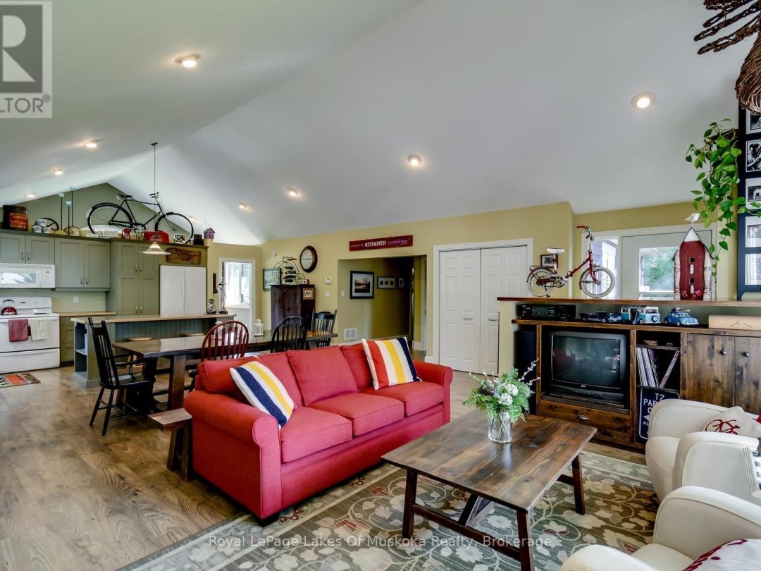 230 Ecclestone Drive, Bracebridge