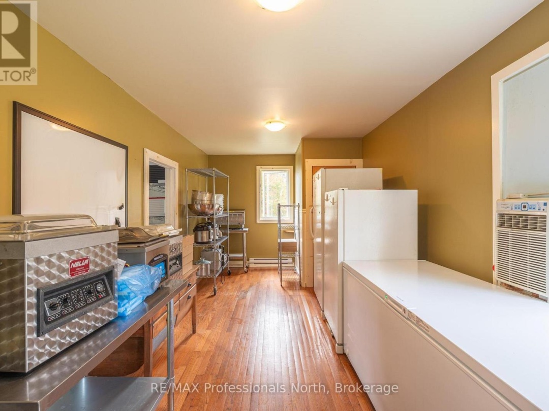 1110 SEDGWICK ROAD, 