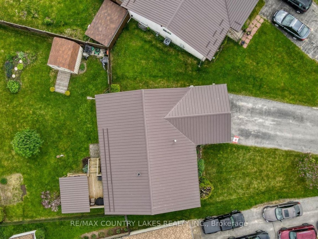 86 Beechwood Avenue, Lake Simcoe