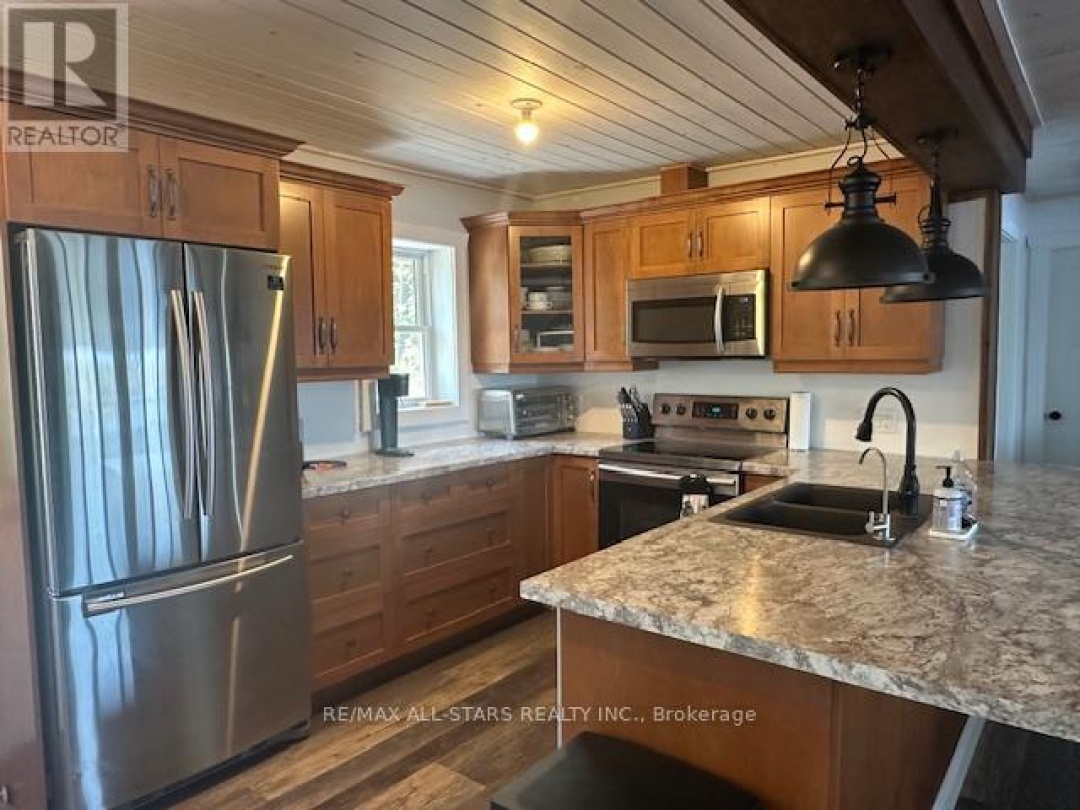 15 Manchester Trail, Sturgeon Lake