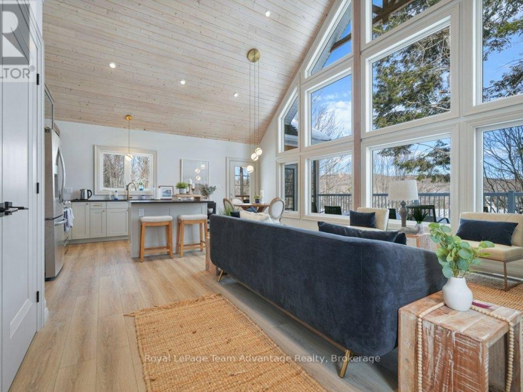 63 Maple Drive, Bay Lake