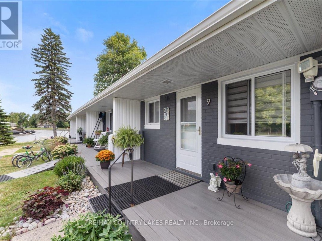 9 3 Paradise Boulevard, Lake Simcoe