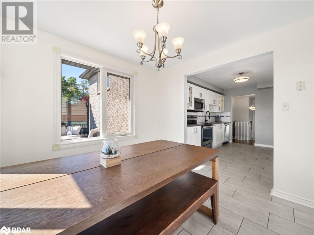 2 CHESTNUT Place, 