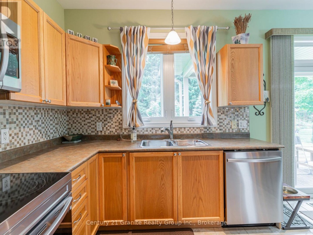 21 WINDOVER DRIVE, 