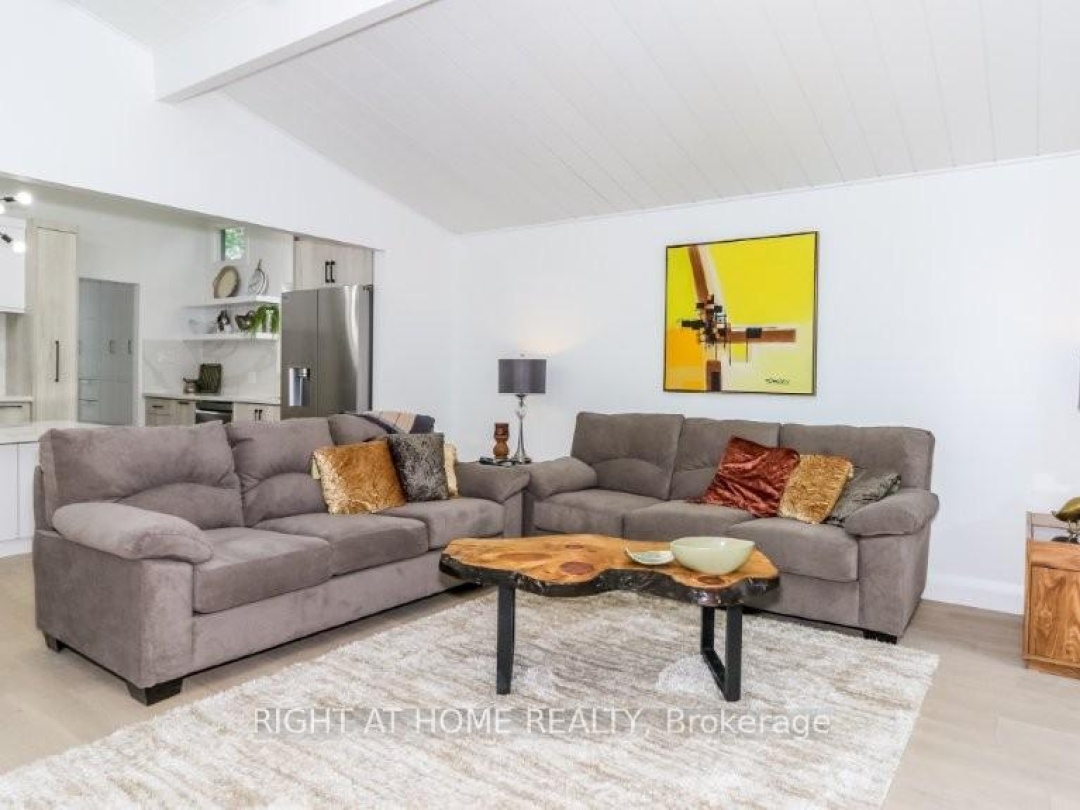 7459 ISLAND CRESCENT, 