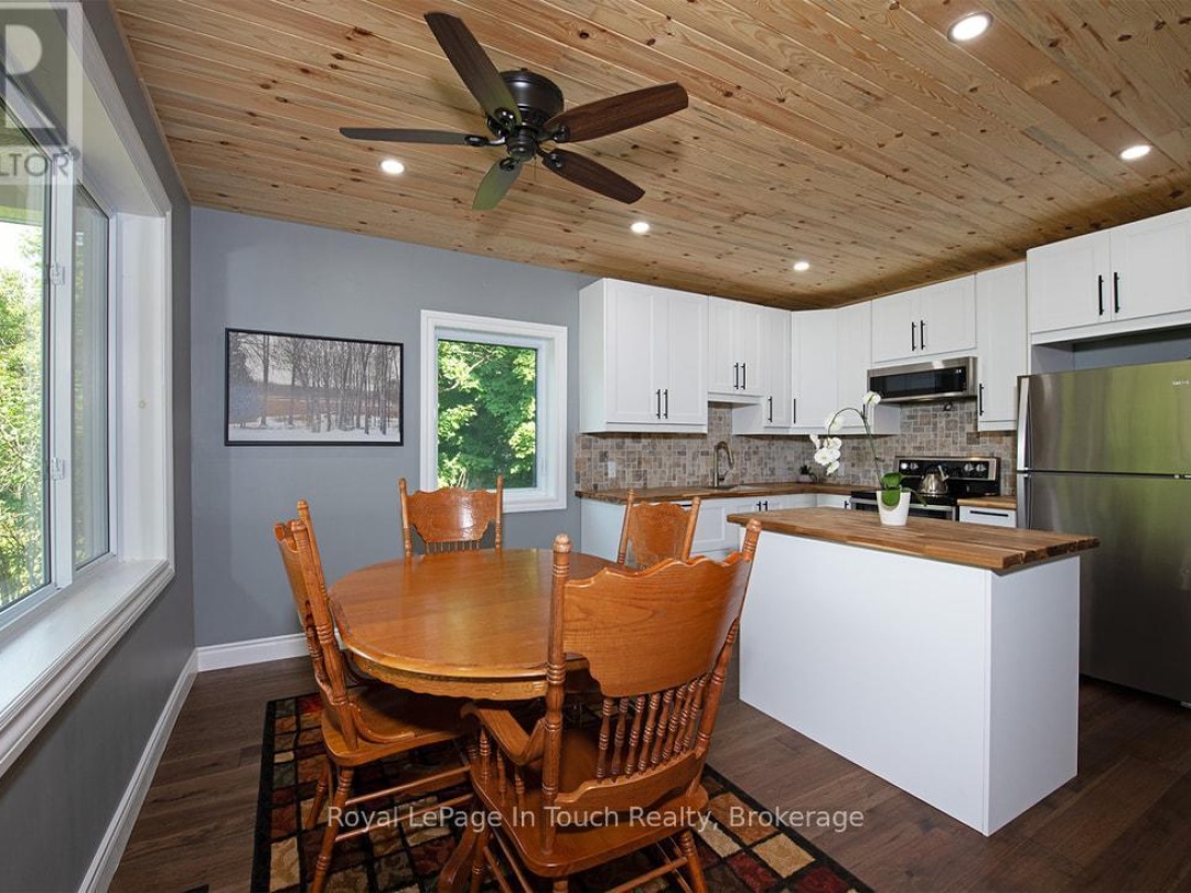 3010 Matchedash Street, Matchedash Bay