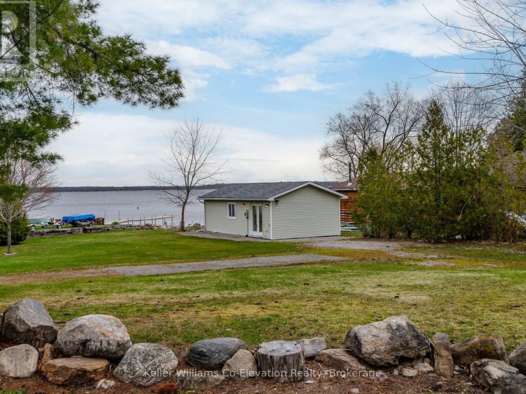 220 Robin's Point Road, Georgian Bay
