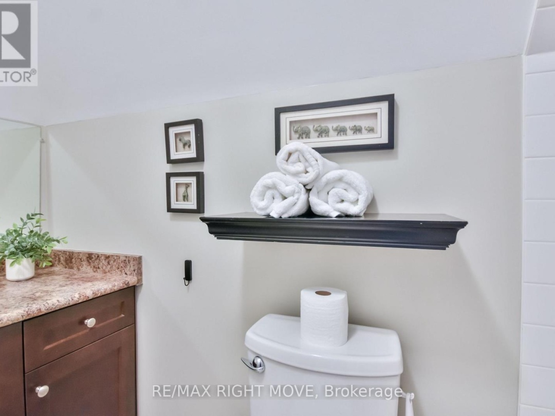 28 - 10 INVERMARA COURT, 