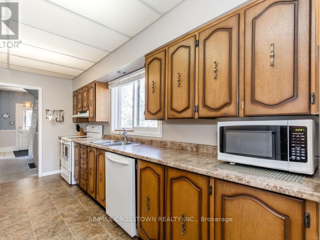 93 JARVIS STREET, Orillia
