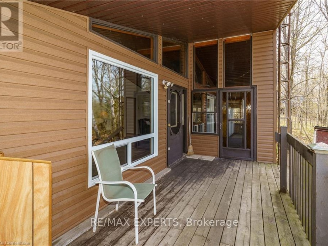 86 STONEY ROAD, Manitouwabing Lake